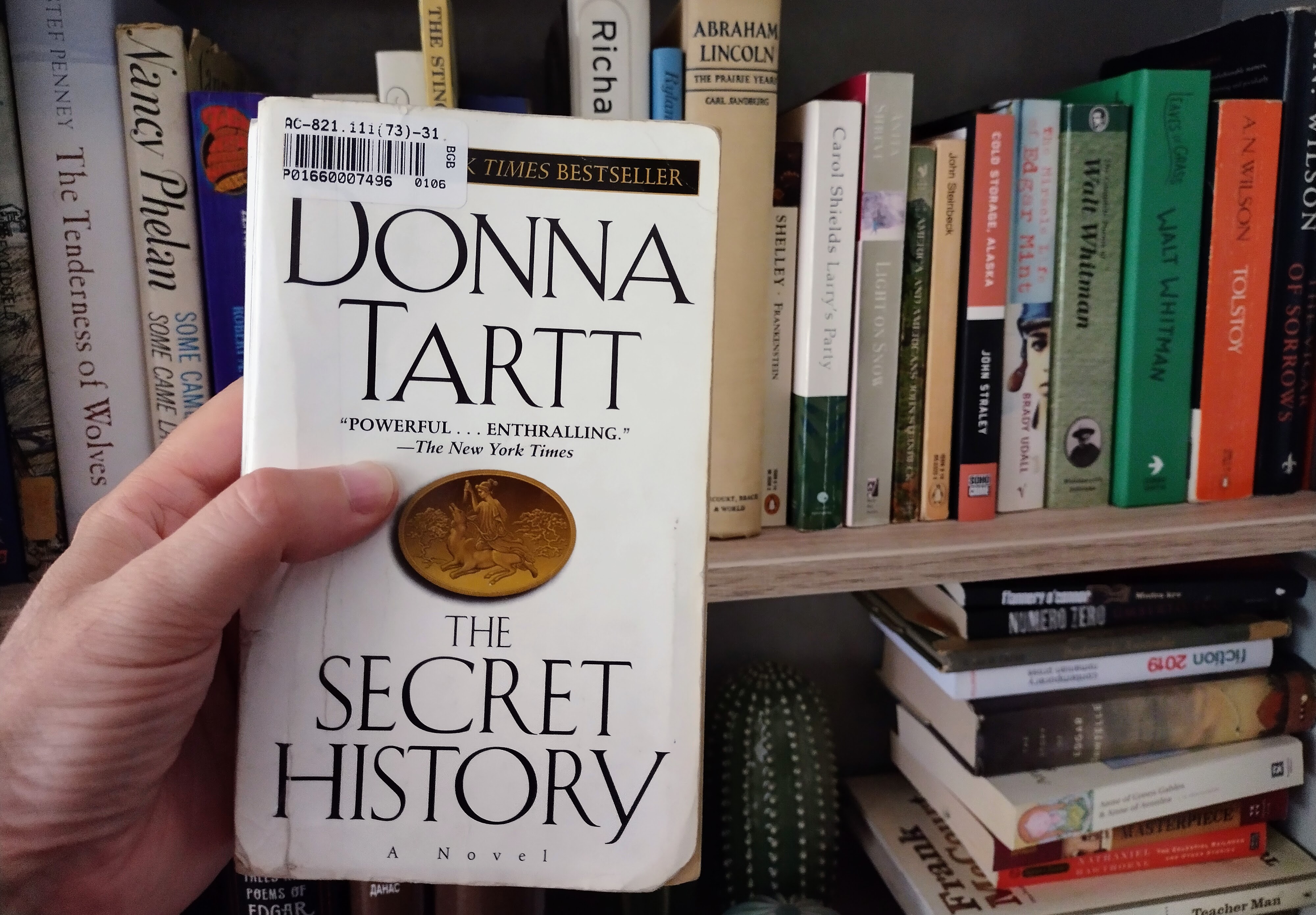 Book review: “The Secret History” by Donna Tartt – grammaticus